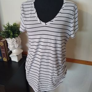 5/$25 Maternity White & Black Striped Top